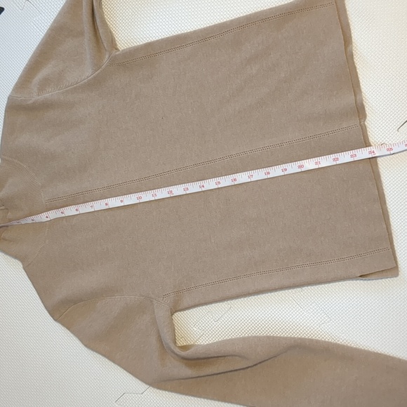 LIST - Women's Tan Knit Turtle Neck w/back buttons - M - Picture 11 of 12